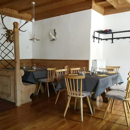 Gasthaus Weisskugel * Mals